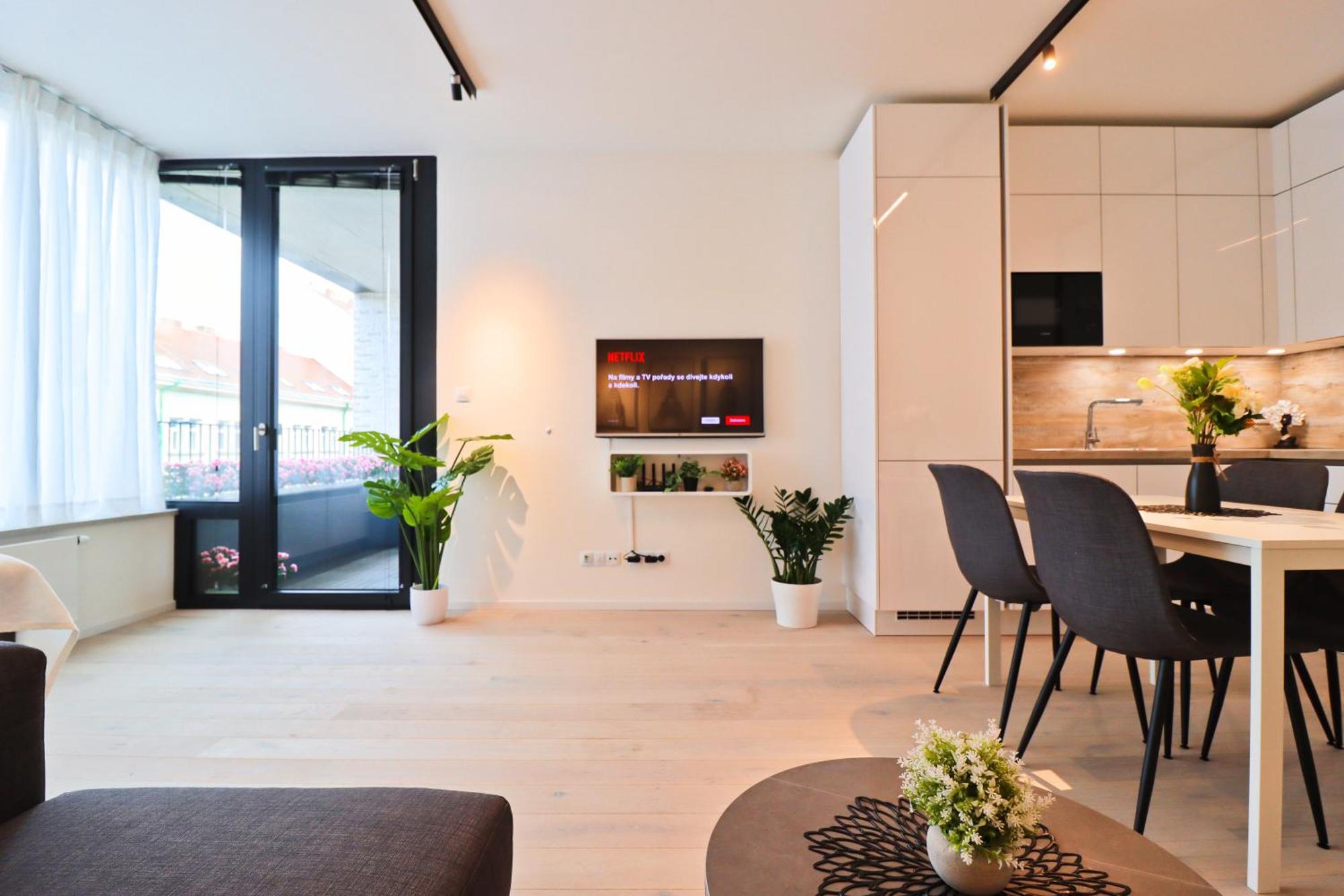 Sunny Apartment In Smichov, Prague 5 Exterior foto